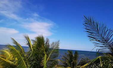 SOBRE LA PLAYA Casa y terreno en Puerto Morelos