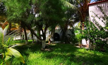 SOBRE LA PLAYA Casa y terreno en Puerto Morelos