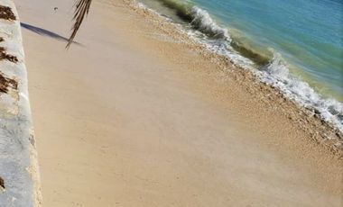 SOBRE LA PLAYA Casa y terreno en Puerto Morelos