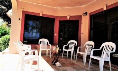 SOBRE LA PLAYA Casa y terreno en Puerto Morelos
