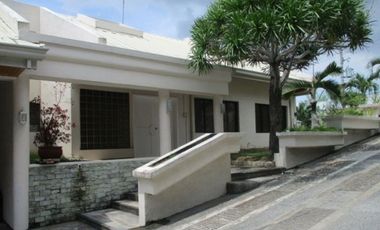 House for rent in Cebu City, Beverly Hills with s. pool , big lawn