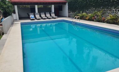 Amplia y moderna casa en venta en Lomas de Cuernavaca, Temixco