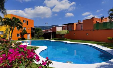 CASA EN VENTA VILLAS DEL SEMINARIO ALBERCA CLIMATIZADA TEZOYUCA