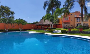 CASA EN VENTA VILLAS DEL SEMINARIO ALBERCA CLIMATIZADA TEZOYUCA