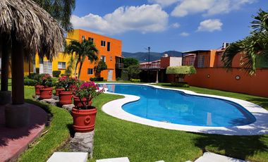 CASA EN VENTA VILLAS DEL SEMINARIO ALBERCA CLIMATIZADA TEZOYUCA