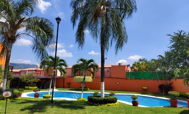 CASA EN VENTA VILLAS DEL SEMINARIO ALBERCA CLIMATIZADA TEZOYUCA