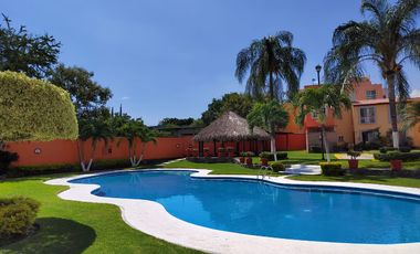 CASA EN VENTA VILLAS DEL SEMINARIO ALBERCA CLIMATIZADA TEZOYUCA