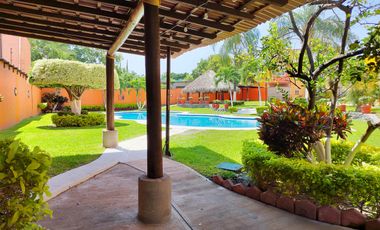 CASA EN VENTA VILLAS DEL SEMINARIO ALBERCA CLIMATIZADA TEZOYUCA