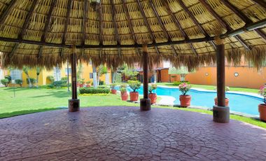 CASA EN VENTA VILLAS DEL SEMINARIO ALBERCA CLIMATIZADA TEZOYUCA