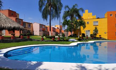 CASA EN VENTA VILLAS DEL SEMINARIO ALBERCA CLIMATIZADA TEZOYUCA
