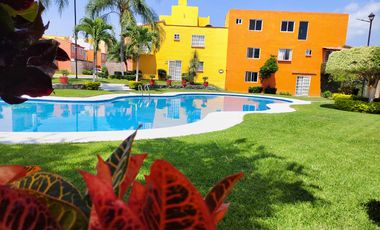 CASA EN VENTA VILLAS DEL SEMINARIO ALBERCA CLIMATIZADA TEZOYUCA