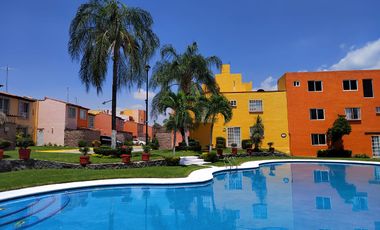 CASA EN VENTA VILLAS DEL SEMINARIO ALBERCA CLIMATIZADA TEZOYUCA