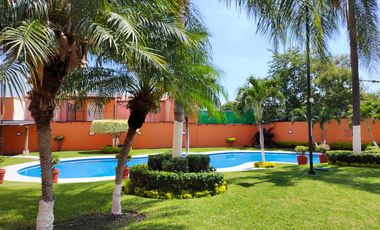 CASA EN VENTA VILLAS DEL SEMINARIO ALBERCA CLIMATIZADA TEZOYUCA