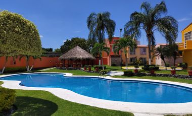 CASA EN VENTA VILLAS DEL SEMINARIO ALBERCA CLIMATIZADA TEZOYUCA