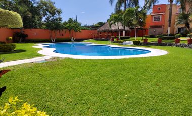 CASA EN VENTA VILLAS DEL SEMINARIO ALBERCA CLIMATIZADA TEZOYUCA