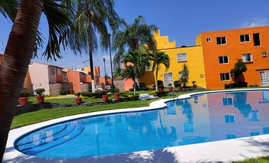 CASA EN VENTA VILLAS DEL SEMINARIO ALBERCA CLIMATIZADA TEZOYUCA