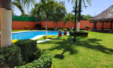 CASA EN VENTA VILLAS DEL SEMINARIO ALBERCA CLIMATIZADA TEZOYUCA