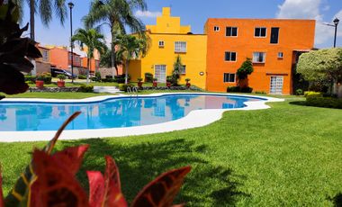CASA EN VENTA VILLAS DEL SEMINARIO ALBERCA CLIMATIZADA TEZOYUCA