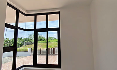 PREMIUM HOUSE&LOT IN ALAMINOS LAGUNA - PARCO ROYALE - GAVINA MODEL(COMPLETE FINISHED TURN OVER)