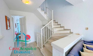 Casa en condominio con club de playa y cancha de tenis. Terraza con salida a la alberca del cúster