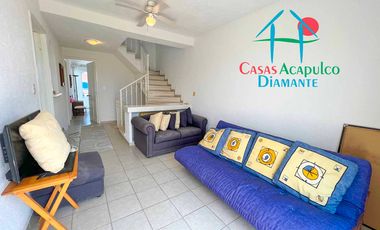 Casa en condominio con club de playa y cancha de tenis. Terraza con salida a la alberca del cúster