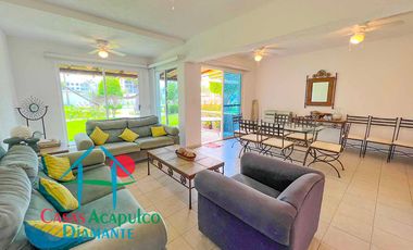 Casa en condominio con club de playa y cancha de tenis. Terraza con salida a la alberca del cúster