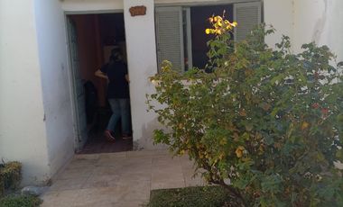 VENTA CASA 3 dormitorios en DEAN FUNES