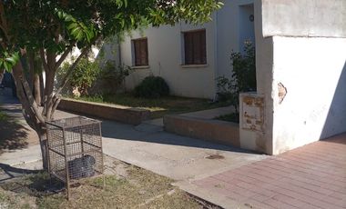VENTA CASA 3 dormitorios en DEAN FUNES