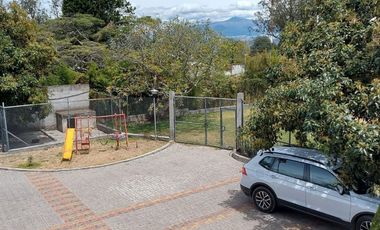 ESPECTACULAR QUINTA DE VENTA EN EL VALLE DE BELLO HORIZONTE ENTRE GUAYLLABAMBA Y EL QUINCHE