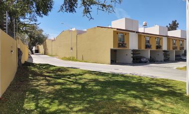 Casa Venta Como Nueva! Oportunidad de Lujo Cerca de TODO Zapopan Jalisco