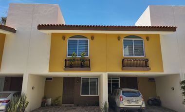 Casa Venta Como Nueva! Oportunidad de Lujo Cerca de TODO Zapopan Jalisco