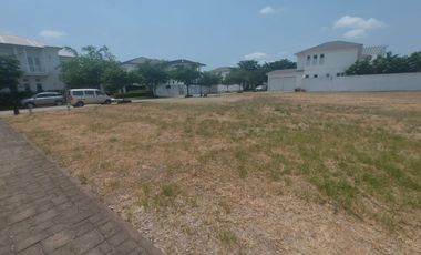 Samborondon, Venta de excelente terreno 700mts2 familiar con vista al Lago