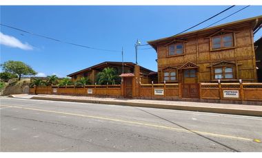 Casa Con Vista Al Mar De Venta En Manta Zona Sur