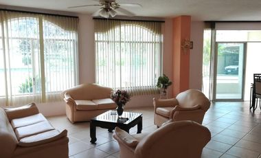 Venta departamento amoblado en Tonsupa, se acepta propiedad en Quito o Valles