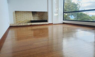 Vendo casa Chia ENCENILLOS DE SINDAMANOY, AREA 266 METROS Y LOTE 1000 METROS, 4 habitaciones  + cuarto de servicio+ estudio+sala con chimenea, cocina,