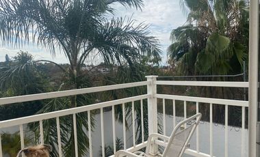 VENDO CASA AMUEBLADA Y EQUIPADA, JARDÍN, ALBERCA A UN COSTADO DEL FRACC. BURGOS