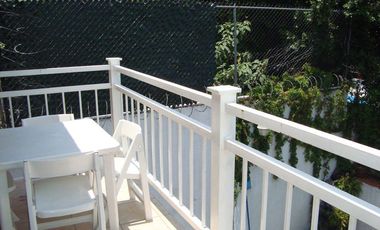 VENDO CASA AMUEBLADA Y EQUIPADA, JARDÍN, ALBERCA A UN COSTADO DEL FRACC. BURGOS