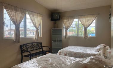 VENDO CASA AMUEBLADA Y EQUIPADA, JARDÍN, ALBERCA A UN COSTADO DEL FRACC. BURGOS