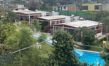 VENDO CASA AMUEBLADA Y EQUIPADA, JARDÍN, ALBERCA A UN COSTADO DEL FRACC. BURGOS