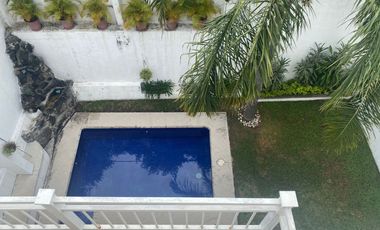 VENDO CASA AMUEBLADA Y EQUIPADA, JARDÍN, ALBERCA A UN COSTADO DEL FRACC. BURGOS