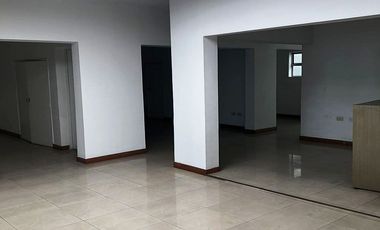 PR18678 Oficina en arriendo en el sector Mesa