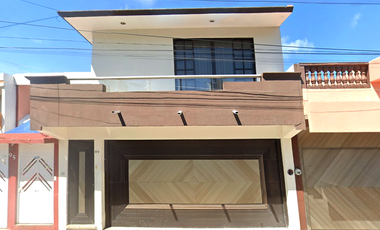 Casa en venta en Jardines de Virginia, Boca del Río, Veracruz en calle de Casuarina # 89