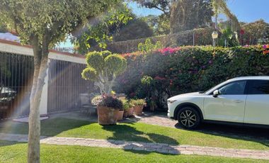 EN VENTA PROPIEDAD CON 2 CASAS, UN NIVEL EN CUERNAVACA, MORELOS.
