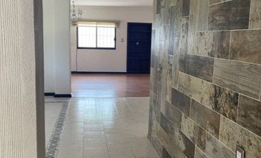 EN VENTA PROPIEDAD CON 2 CASAS, UN NIVEL EN CUERNAVACA, MORELOS.