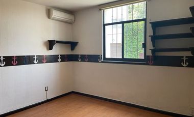 EN VENTA PROPIEDAD CON 2 CASAS, UN NIVEL EN CUERNAVACA, MORELOS.