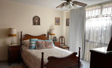 EN VENTA PROPIEDAD CON 2 CASAS, UN NIVEL EN CUERNAVACA, MORELOS.