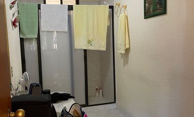 EN VENTA PROPIEDAD CON 2 CASAS, UN NIVEL EN CUERNAVACA, MORELOS.