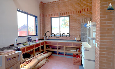 Venta de Finca 2 Casas 2 Cabañas Patzcuaro San Pedro CAMPESTRE con servicios