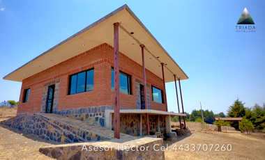 Venta de Finca 2 Casas 2 Cabañas Patzcuaro San Pedro CAMPESTRE con servicios