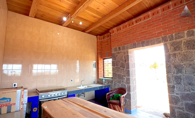 Venta de Finca 2 Casas 2 Cabañas Patzcuaro San Pedro CAMPESTRE con servicios